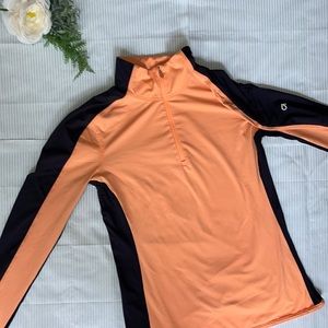 GapFit Quarter-Zip Long Sleeve Top